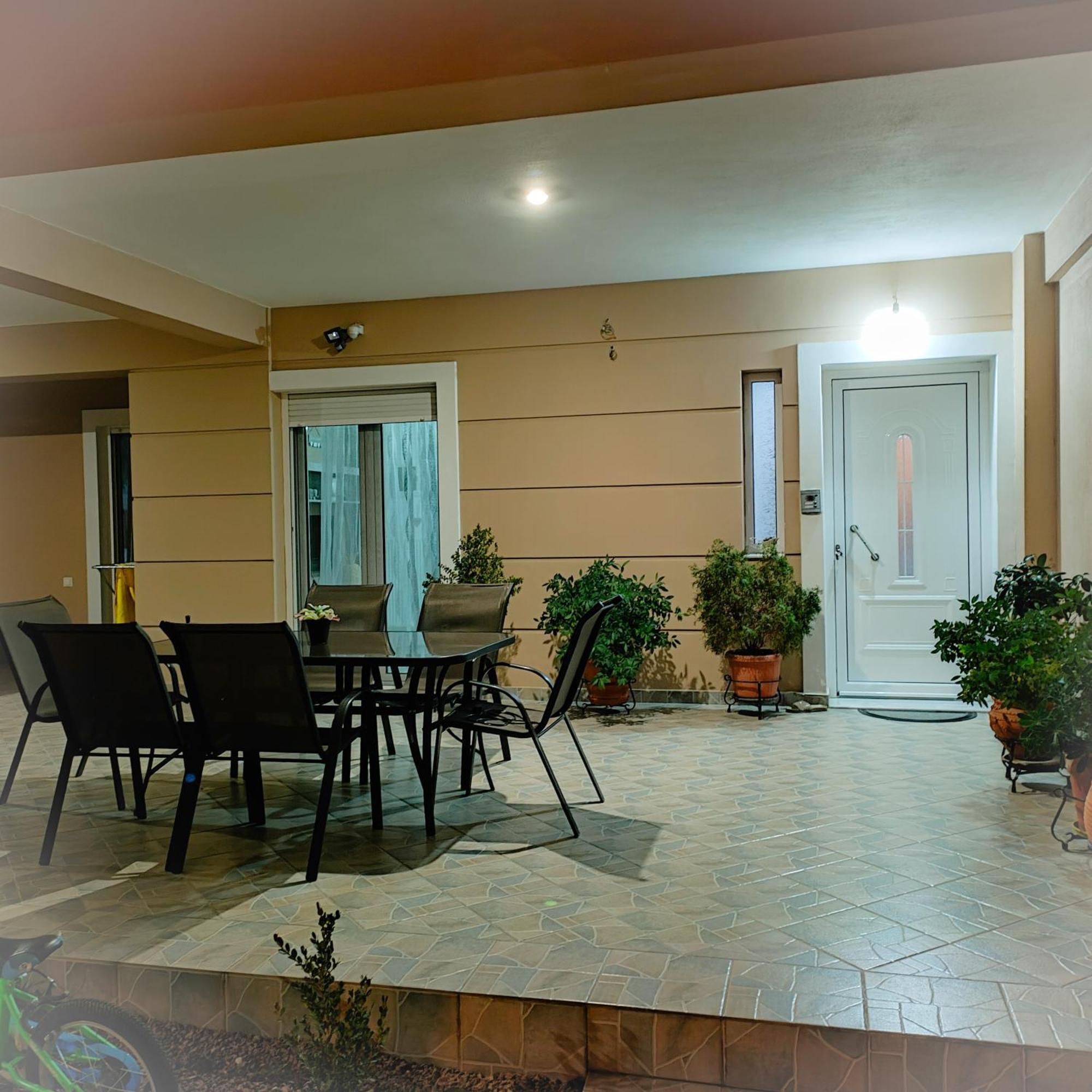 Apartament Χλιδατο-Ονειρεμενο-Μοντερνο Διαμερισμα!!! Larissa Zewnętrze zdjęcie